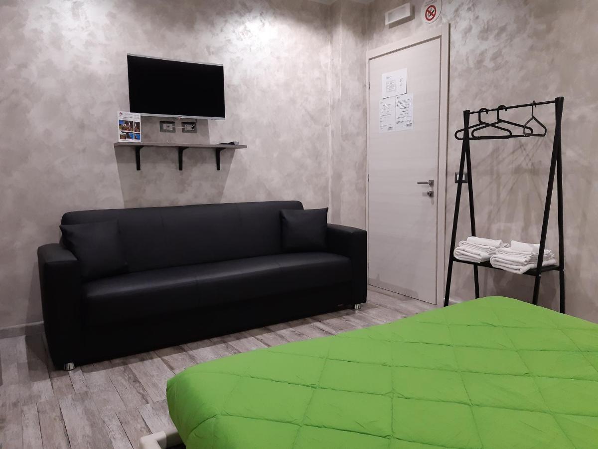 Apple Rooms Rome Airport Фиумичино Екстериор снимка