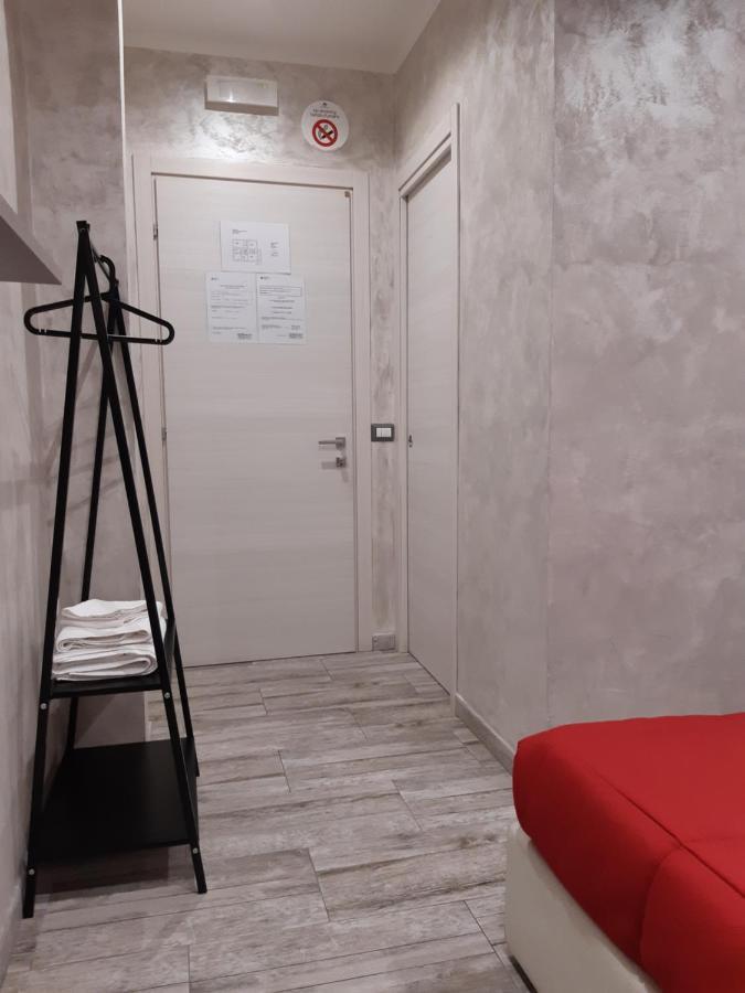 Apple Rooms Rome Airport Фиумичино Екстериор снимка