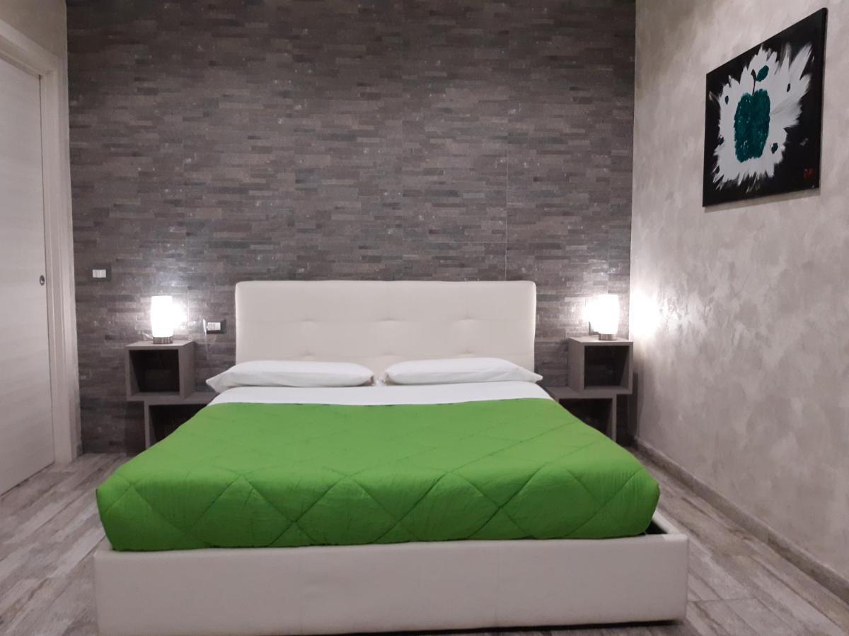 Apple Rooms Rome Airport Фиумичино Екстериор снимка