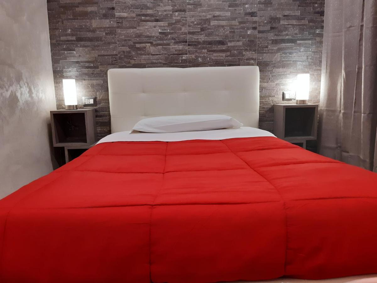 Apple Rooms Rome Airport Фиумичино Екстериор снимка